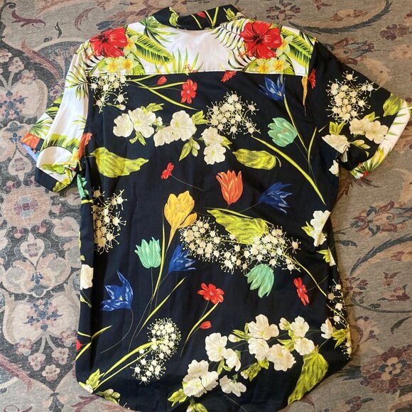 Robert Graham Hawaiian Shirt - Picture 6 of 9